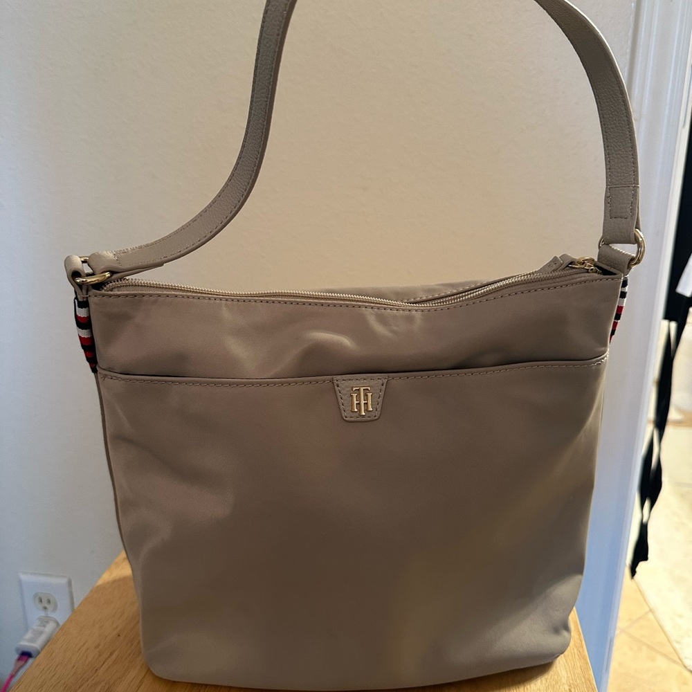 Tommy Hilfiger Beige Shoulder Bag